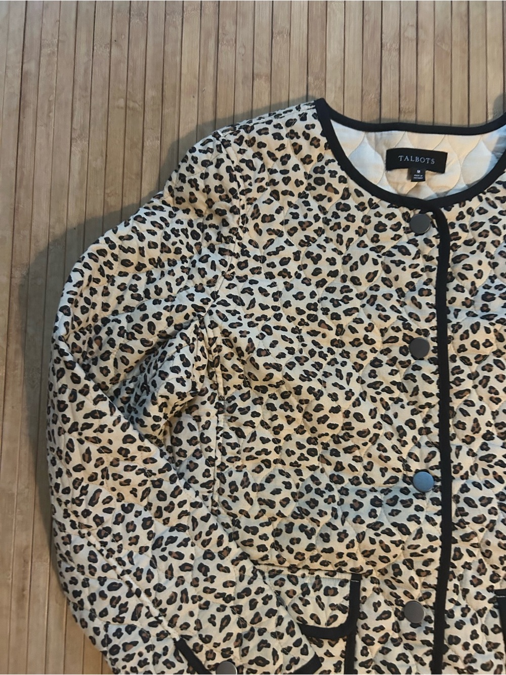 Talbots Women's Sz M Cottagecore Grabdmacore Quilted Cheetah Print Coat Jacket - Picture 3 of 16